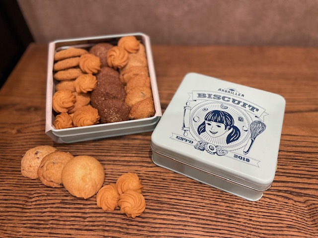 クッキー缶